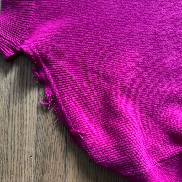 Women’s Forever 21 Distressed Fuchsia Turtleneck Sweater Size M Casual,Oversized - Picture 9 of 11